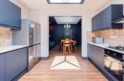 Heathrow Villages House | London Heathrow Home-A Brand new 6 bed house