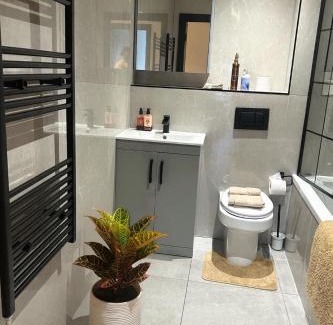 Northumberland Park Apartment | London High Road Apartment