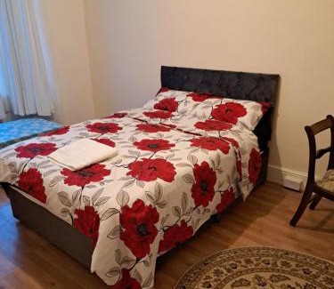 Loxford House | London Ilford town house