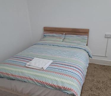 Loxford House | London Ilford town house