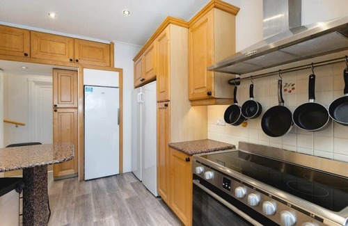 St. Johns Wood Apartment | London Regent's Park🏡 Deluxe 4 Bedroom Apartment