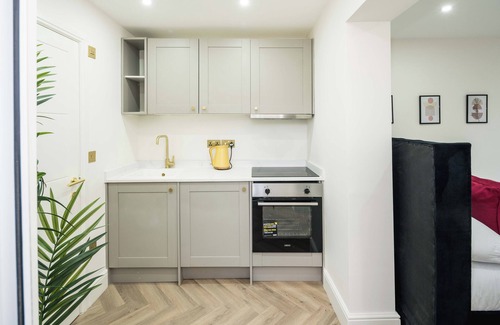 West Putney Apartment | London Studio 3