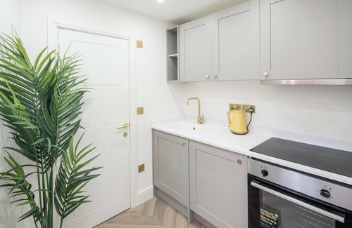 West Putney Apartment | London Studio 3