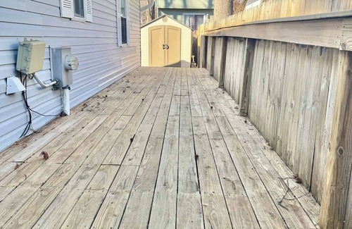 Edgewater House | Londontowne Hideaway