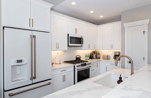 Granby House | Lone Eagle Luxury Mountain Getaway with Hot Tub + Gym/Peloton