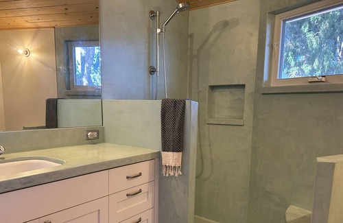 Sebastopol House | Lone Oak, Wonderful setting minutes from downtown Sebastopol