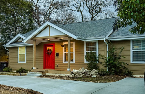 New Braunfels House | Lone Star Guest Haus BnB in downtown NBTX.
