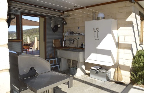 Congewai Cottage | Lonely Goat Olives, Hunter Valley. Children under 12 free. Pet friendly.