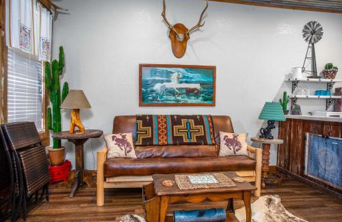 Bandera House | Lonesome Dove Bandera Cabin