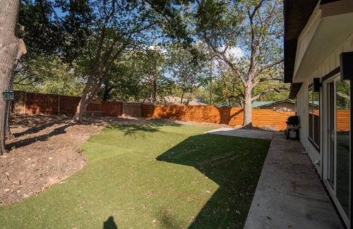 Parker Lane House | Lonestar - 4/2.5 newly renovated house with huge backyard and office