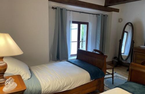 Hyds House | Longère Bourbonnaise Authentique pour Séjour Verdoyant - FR-1-489-397