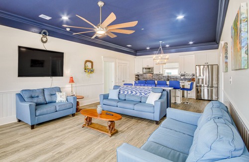 Long Beach House | Long Beach Home w/Views & On-Site Beach Access!
