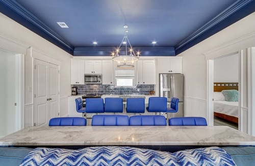 Long Beach House | Long Beach Home w/Views & On-Site Beach Access!
