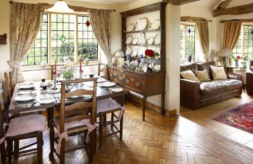 Tenbury Wells House | Long Cover Cottage