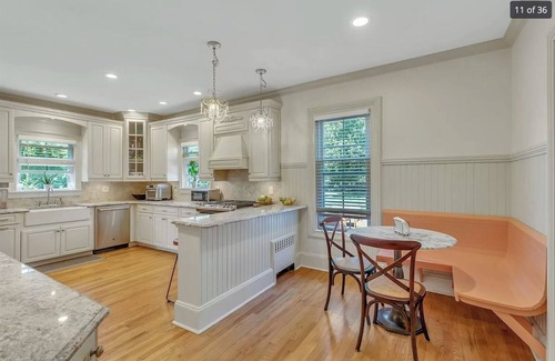 Center Moriches House | Long Island waterfront beauty sleeps up to 12, just minutes from Great South Bay