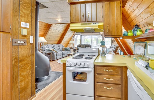 Fountain Cabin | Long Lake Cabin w/Kayaks, Private Beach & Dock!