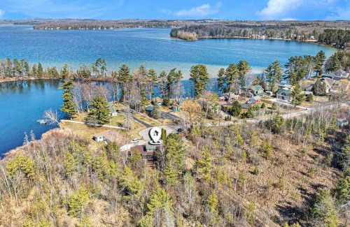 Traverse City House | Long Lake Escape, Modern 3 Bedroom, Lower Unit of Duplex Home, Minutes to Downtown Traverse