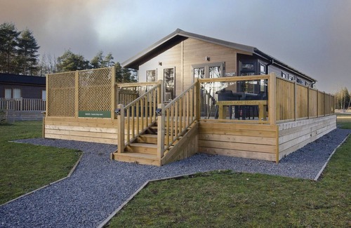 Ryther Apartment | Long Lane Lodge - Lodge with Hot Tub