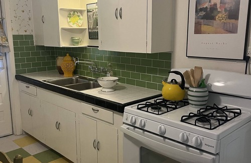 Brentwood Apartment | Long stay, comfortable, centrally located, off street parking, and fenced yards