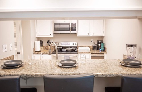 Winchester Condo | Long Stay Cozy Vegas Strip Condo | King Bed & Strip Views