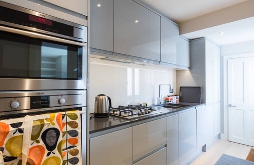 Addison Apartment | Long Stay Discounts - Beautiful Brook Green 2bed
