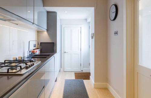 Addison Apartment | Long Stay Discounts - Beautiful Brook Green 2bed