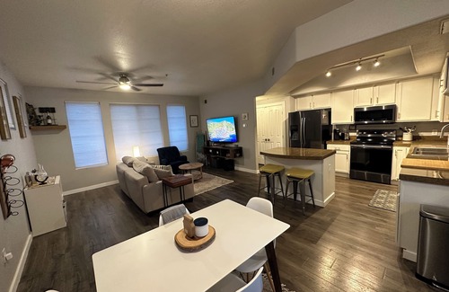 North Mountain House | Long Term Gem in the North Phoenix Desert, near ample amenities