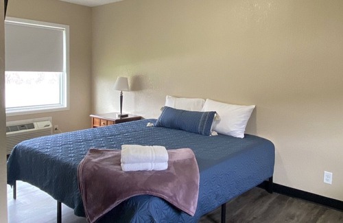 Prescott House | Long Term Guest Welcomed-Large Discounts