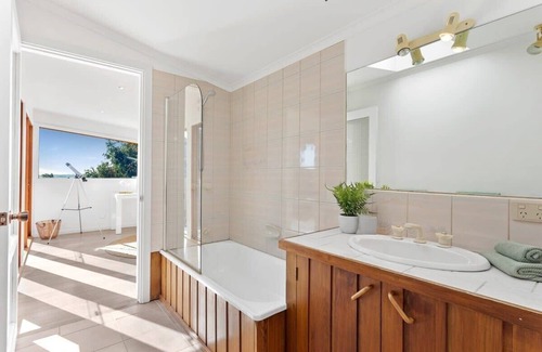 Red Hill House | Long View at Red Hill, heated pool, pet friendly