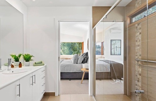 Red Hill House | Long View at Red Hill, heated pool, pet friendly
