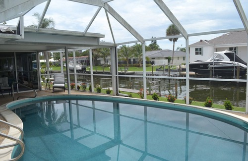 Longboat Key House | Longboat Key Waterfront 3BR house w/Pool in most desirable Country Club Shores
