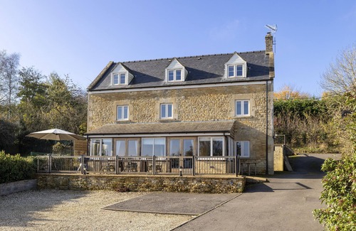 Longborough Cottage | Longborough House - a beautiful house sleeping 10 guests