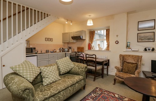 Grange-over-Sands Cottage | LONGLANDS GROOM'S QUARTERS, pet friendly, with a garden in Cartmel
