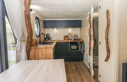 Uldale Cottage | LONGLANDS LODGE, pet friendly, character holiday cottage in Caldbeck
