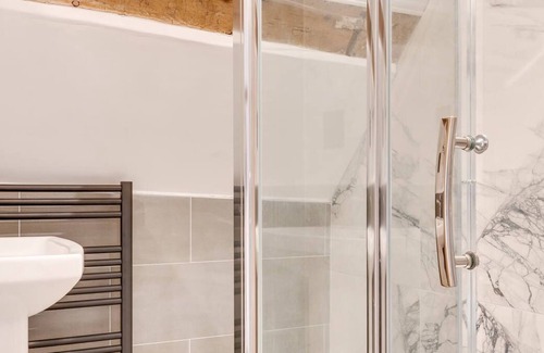 Arundel House | Longmace in the beautiful Arundel