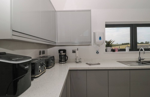 Blaisdon Cottage | LONGMYND, with hot tub in Gloucester