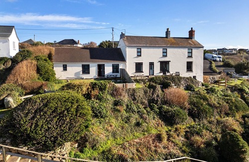 Penzance Cottage | Longships