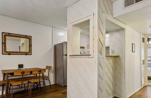 West Campus Apartment | Longview St #104 xxx