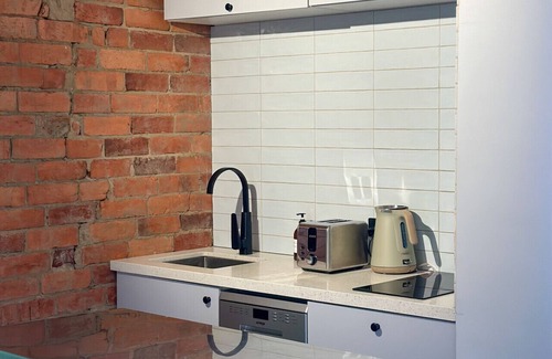 Chinatown Apartment | Lonsdale Street Studio ·