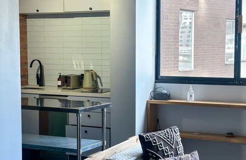 Chinatown Apartment | Lonsdale Street Studio ·