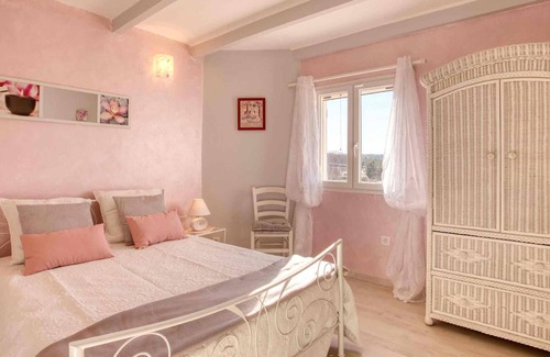 Entrecasteaux House | Look forward to an unforgettable vacation in this modern vacation home with pool.