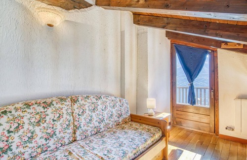 Cheverel Apartment | Look forward to a vacation in this charming vacation apartment with a view of the northern Italian m
