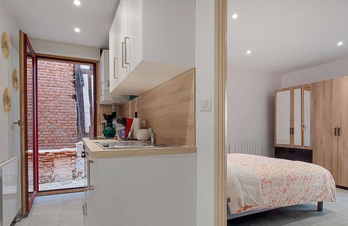 Pont-Audemer Apartment | Look forward to this tasteful and modern vacation apartment in a central location of Pont-Audemer.