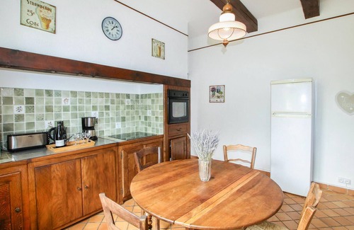 Grillon House | Look forward to this welcoming and authentic vacation home with pool in Valréas.