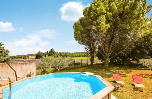 Grillon House | Look forward to this welcoming and authentic vacation home with pool in Valréas.