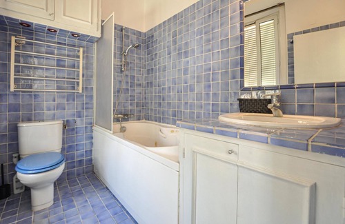 Villecroze Apartment | Look forward to Villecroze ? here you will find many activities for the whole family.