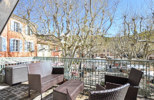 Villecroze Apartment | Look forward to Villecroze ? here you will find many activities for the whole family.