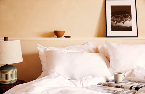 Montauk Hotel | Look No Further! Free Parking & Breakfast, Pool, Minutes to Kirk Park Beach