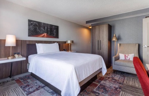 Emeryville Hotel | Look No Further! Onsite Parking, Pets Allowed, Close to Berkeley Art Museum