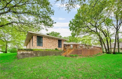 StarCrest Estates House | Looking for a QUIET lakeside getaway?